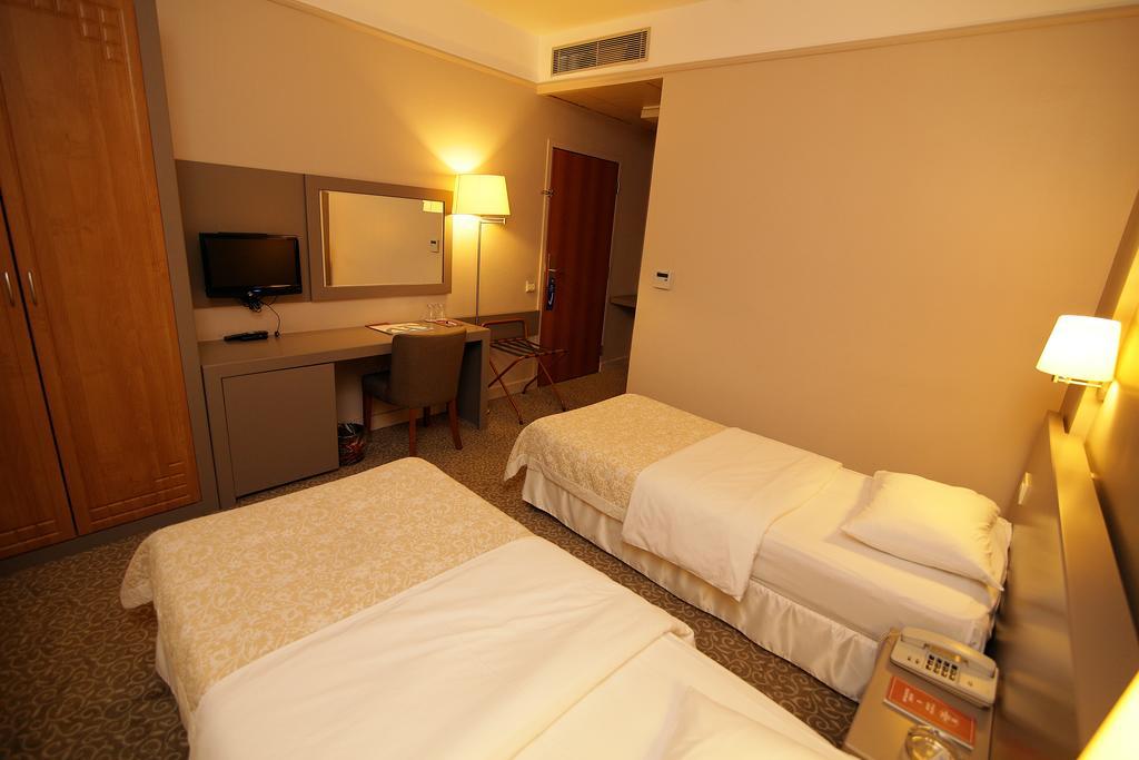 Grand Cavusoglu Hotel Cayeli ภายนอก รูปภาพ